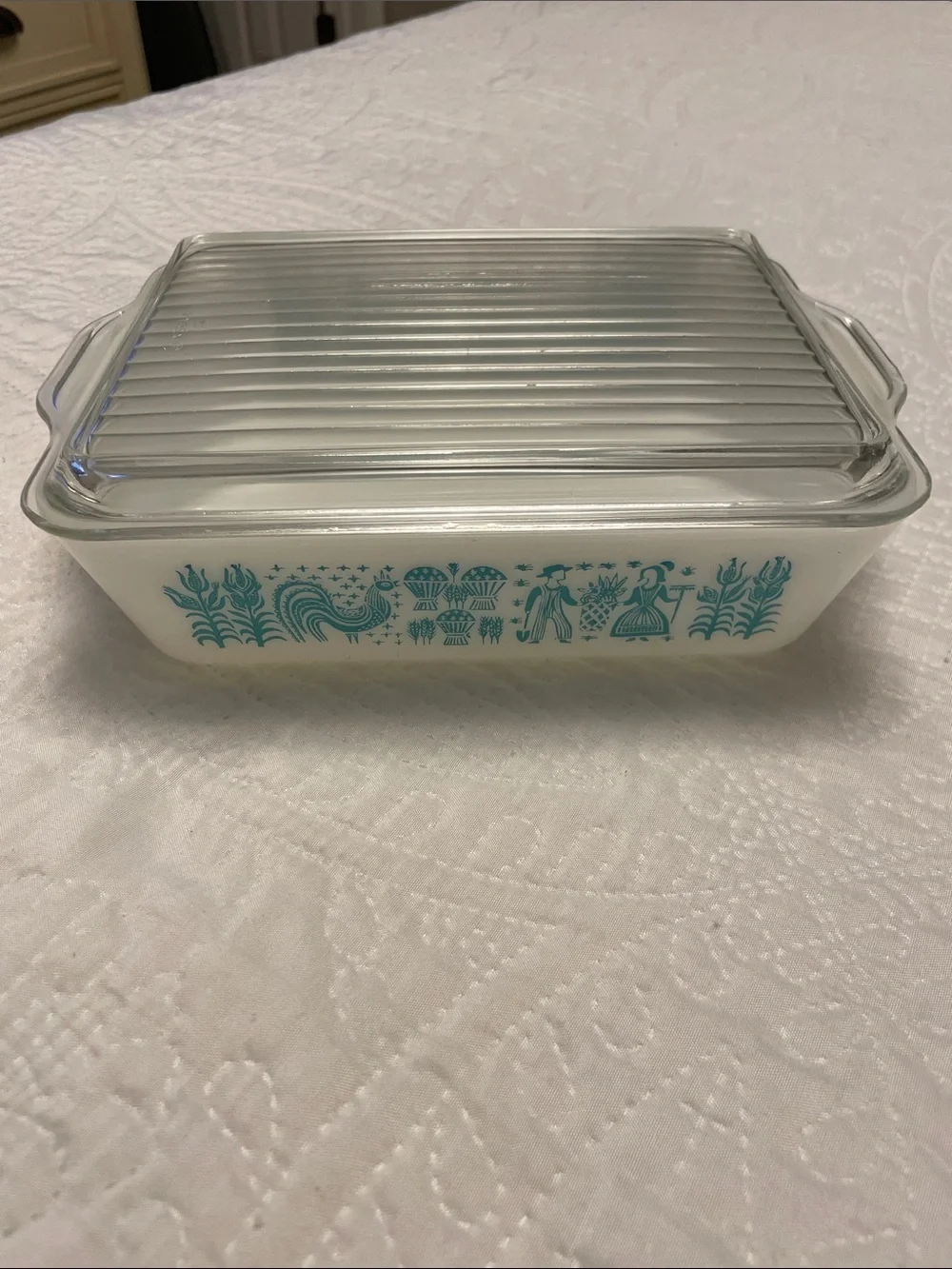 📍MCM Vintage Pyrex Amish Butterprint 1 1/2 Qt. Covered Milk Glass Baking Dish